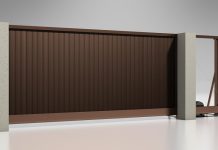 В чем плюсы установки гаражных ворот