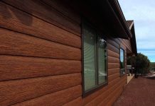 Какими плюсами и особенностями обладает металлический сайдинг