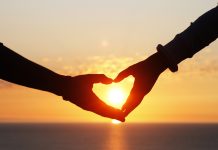 Сложности отношений: как сохранить любовь, развиваем романтику
