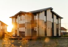 Как правильно ухаживать за домом с участком: советы и рекомендации