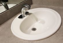 Установка и подключение смесителя на кухне: пошаговое руководство