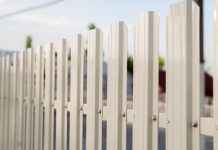 Выбираем лучший забор для участка