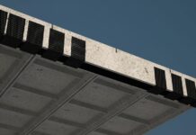 Углепластик: что это и как происходит усиление материалов с его помощью