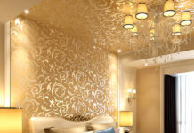 Золотые обои: история, виды и особенности применения