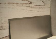 Плинтус со скрытой проводкой: как совместить эстетику и функциональность