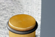 Упоры для дверей: простое решение больших проблем