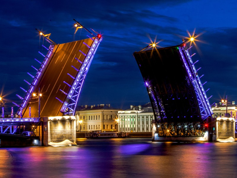 Экскурсия на катере на развод мостов. Drawbridges in St Petersburg.